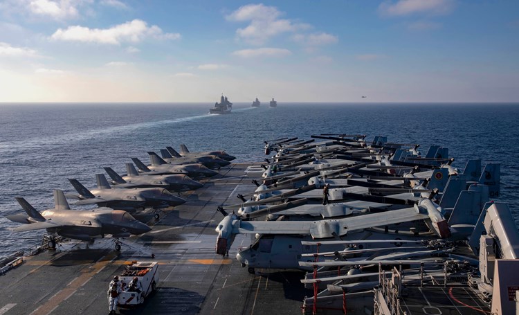 البحرية الأميركية تعزز وجودها في بحر الصين الجنوبي..