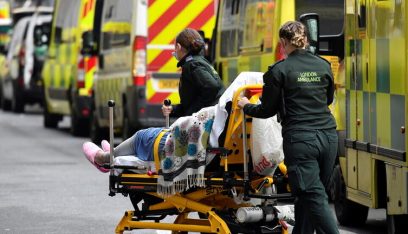 بريطانيا تسجل 12027 إصابة و533 وفاة جديدة بكورونا