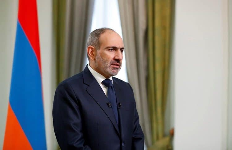 باشينيان يقترح نشر نقاط مراقبة على الحدود مع أذربيجان
