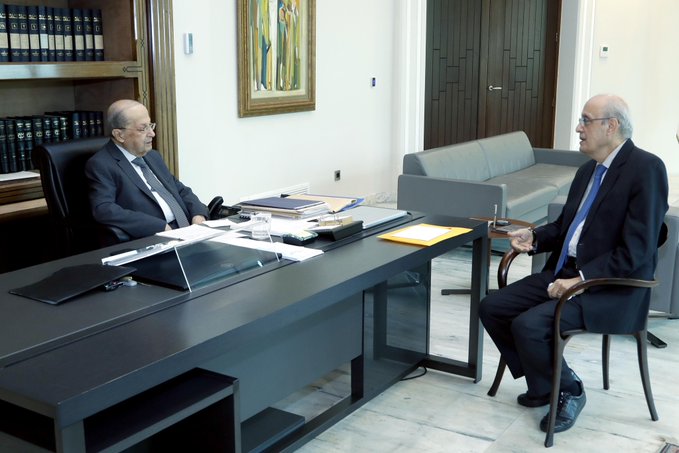 الرئيس عون طلب من أبو شرف اتخاذ اجراءات عاجلة لمواجهة كورونا