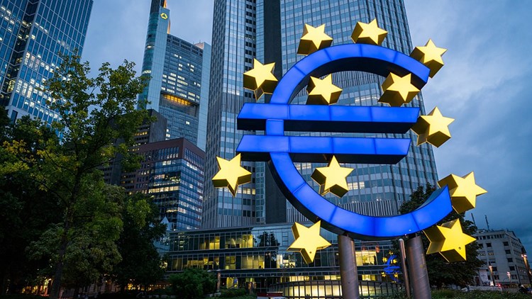 اليورو يسجل أعلى مستوى في أسبوعين قبل قرارات المركزي ‏الأوروبي