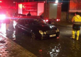 بلدية نهر ابراهيم سحبت السيارات العالقة على الاوتوستراد بسبب الأمطار