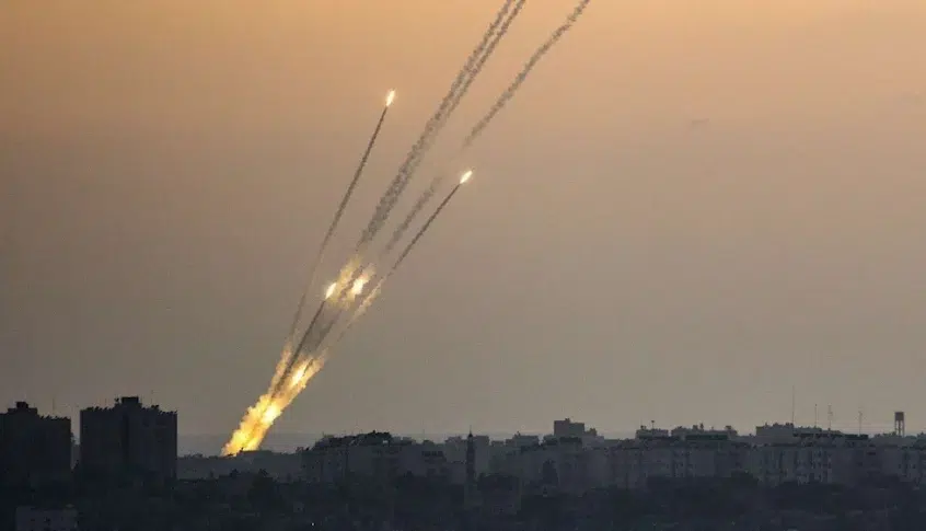 إعلام اسرائيلي: رصد نحو 20 عملية إطلاق صواريخ من جنوب لبنان باتجاه مناطق مختلفة منذ الصباح