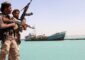   الجيش الأميركي: تدمير زورق استطلاح للحوثيين في البحر الأحمر
