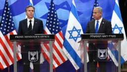 القناة 12 الإسرائيلية: وزير الخارجية الأميركي تعهد لنتنياهو بإزالة القيود على تزويد إسرائيل بالأسلحة قريبا