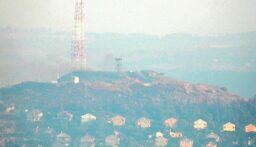 إعلام العدو: صاروخ أصاب مبنى في المطلة أطلق من لبنان من دون إنذار