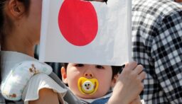 لرفع معدل الولادات في اليابان.. طوكيو تطبق فكرة “غريبة”