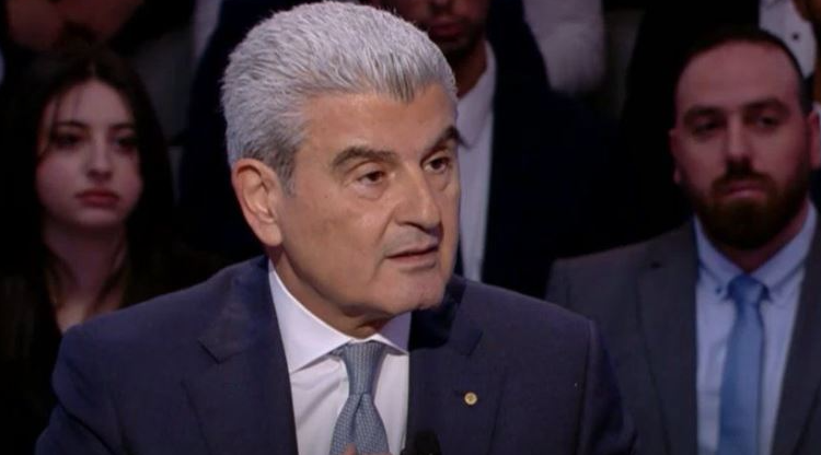 الخوري يتسلّم التقرير النهائي المتعلق بشبهات الفساد في وزارة الصناعة